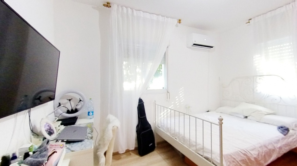 דירת גן 5.5 חדרים בבני עייש